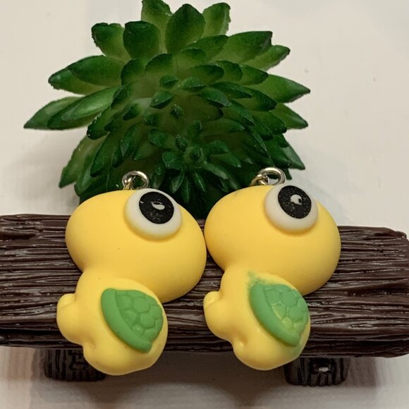 Turtle Earring, Silly Animal Earring, Gift, Nautical Earring, Turtle Jewelry - Picture 1 of 7